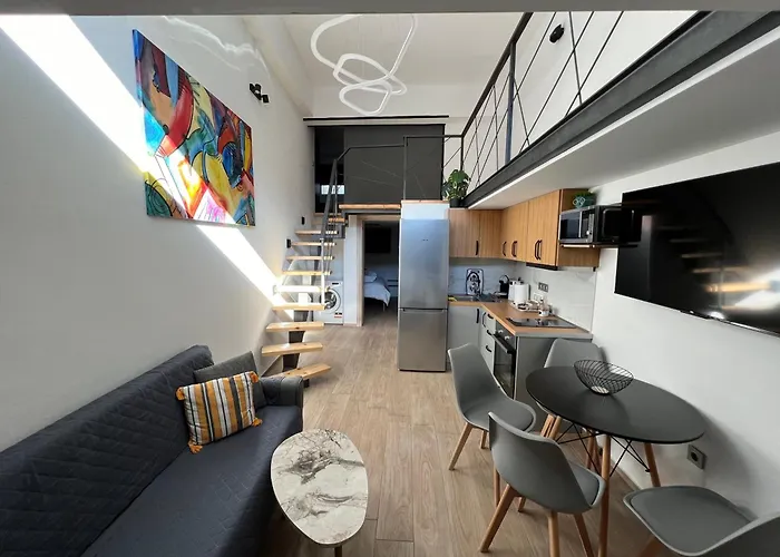 City Center Loft With Private Parking