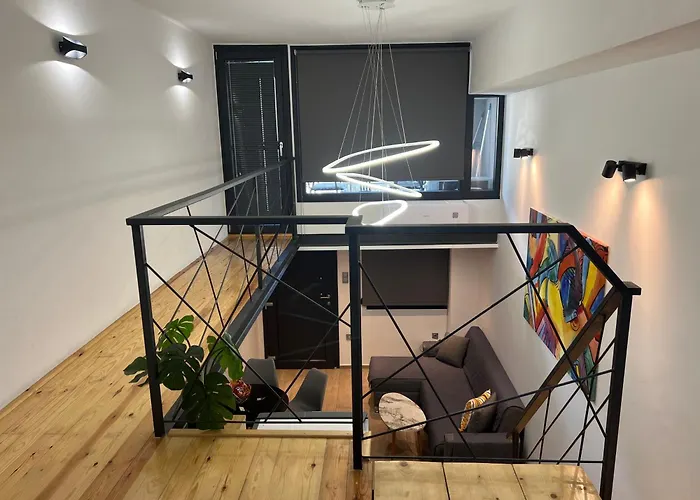 City Center Loft With Private Parking