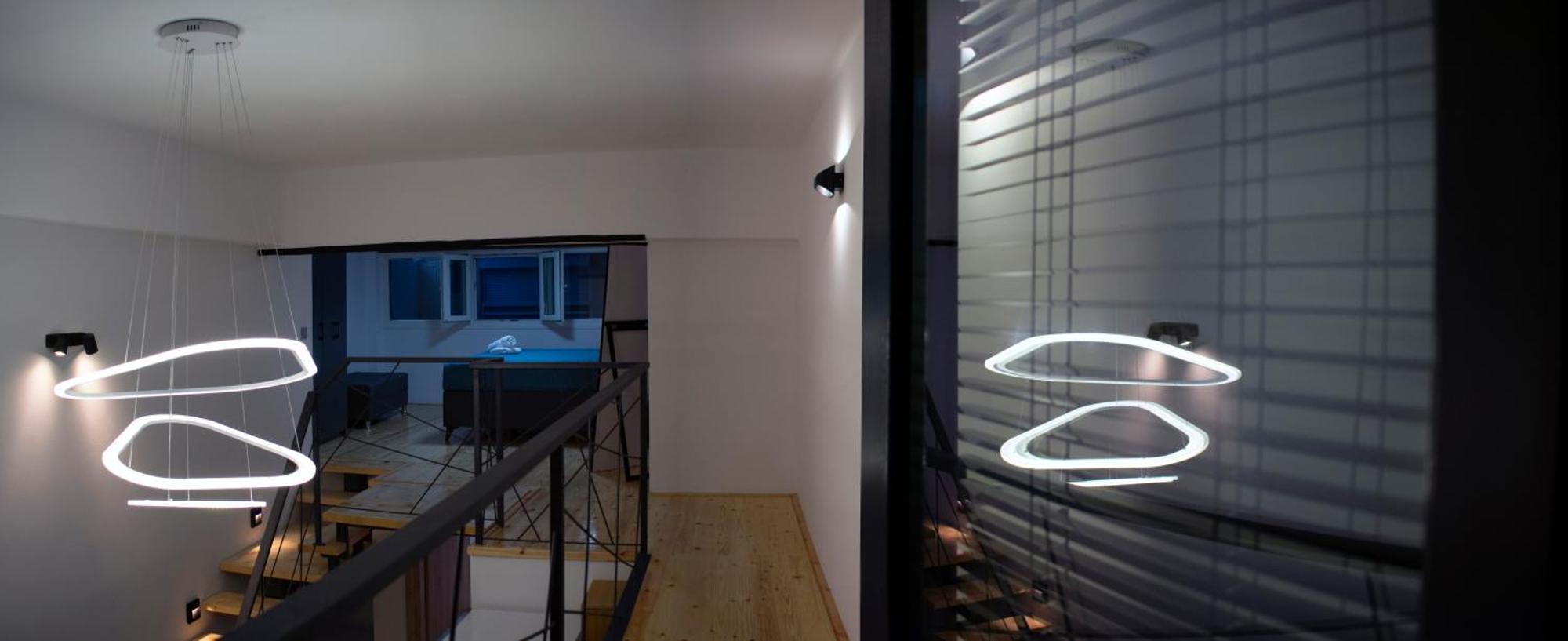 Apartment Center Loft With Private Parking *