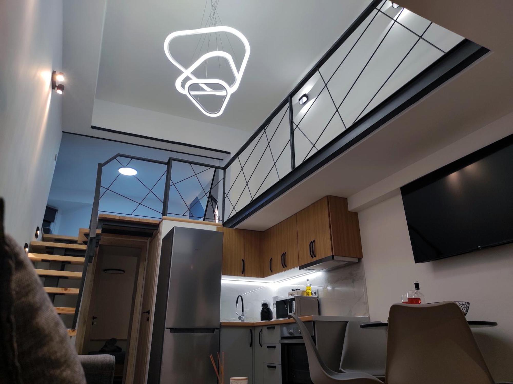 Apartment Center Loft With Private Parking