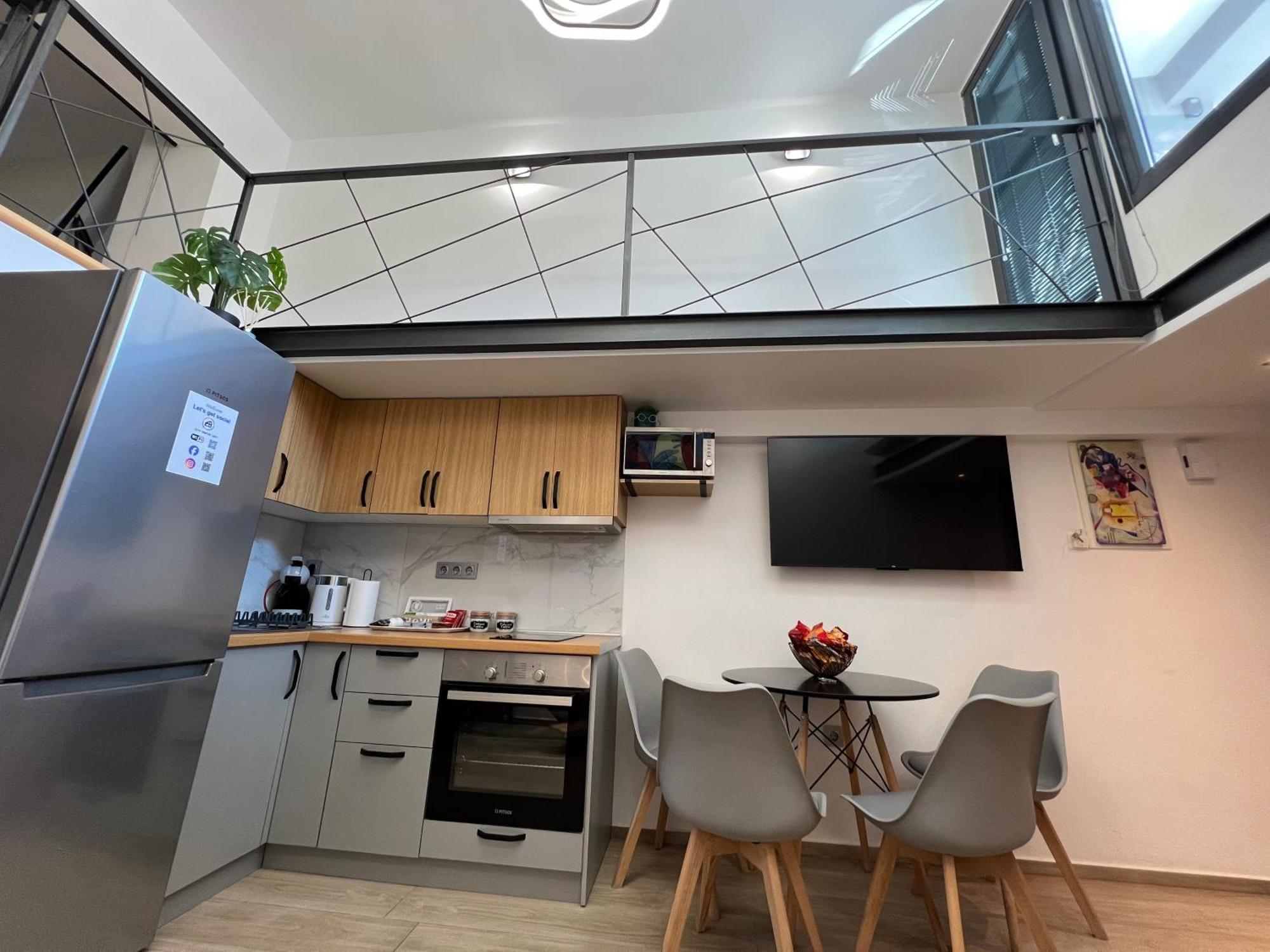 Center Loft With Private Parking Apartment