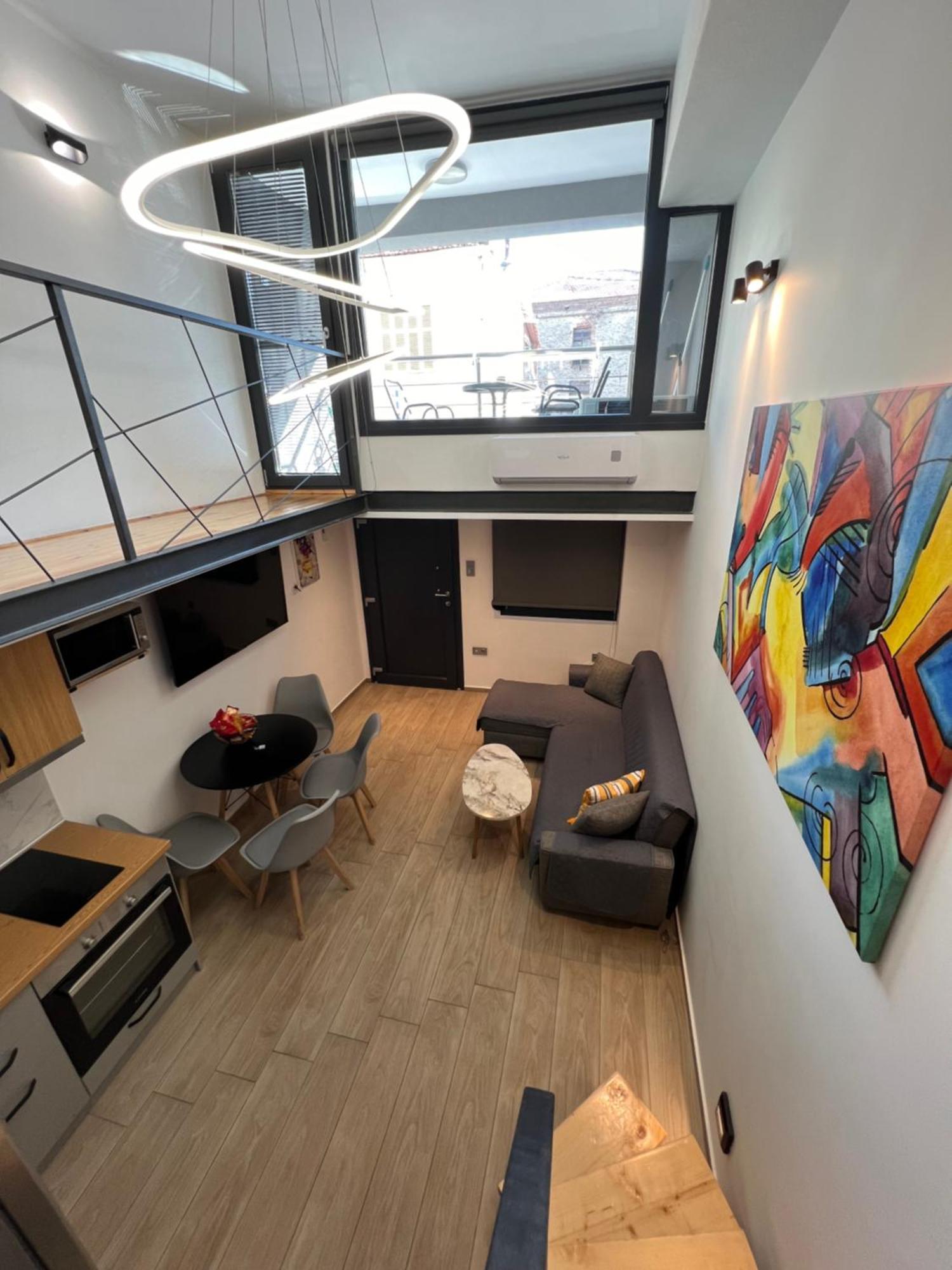 Center Loft With Private Parking Apartment